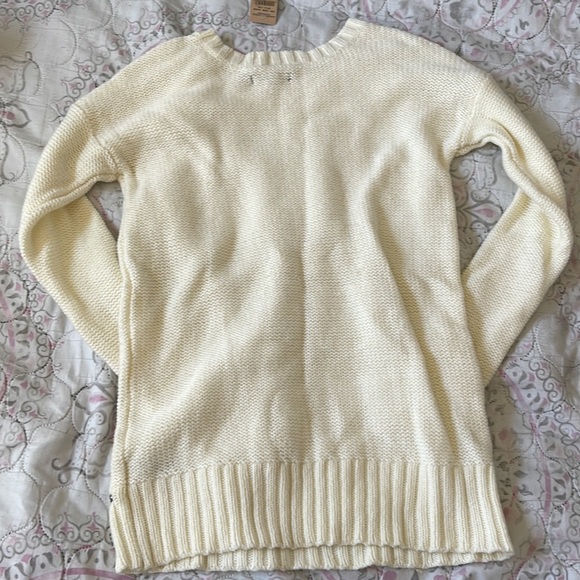 Sweater - Picture 4 of 6